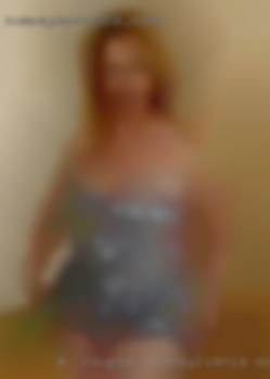 A  couple or those open to Pennsylvania woman hangout group sex.